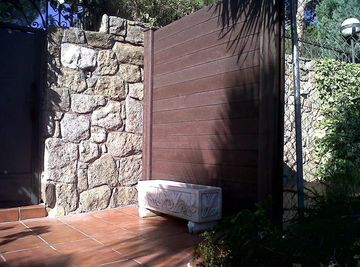 hanit Privacy fence